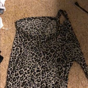Off the shoulder with sleeve leopard shirt